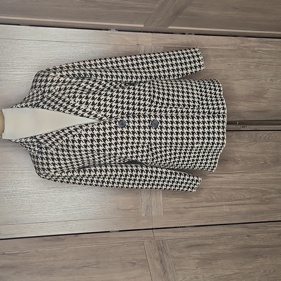 Max Studio Black and White Women's Sweater Cardigan NEW - Picture 2 of 9